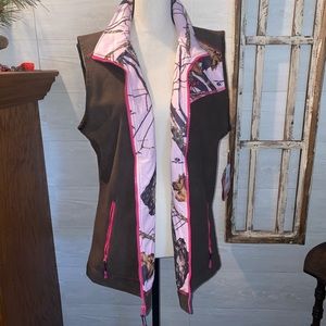 Pink camo rocky vest